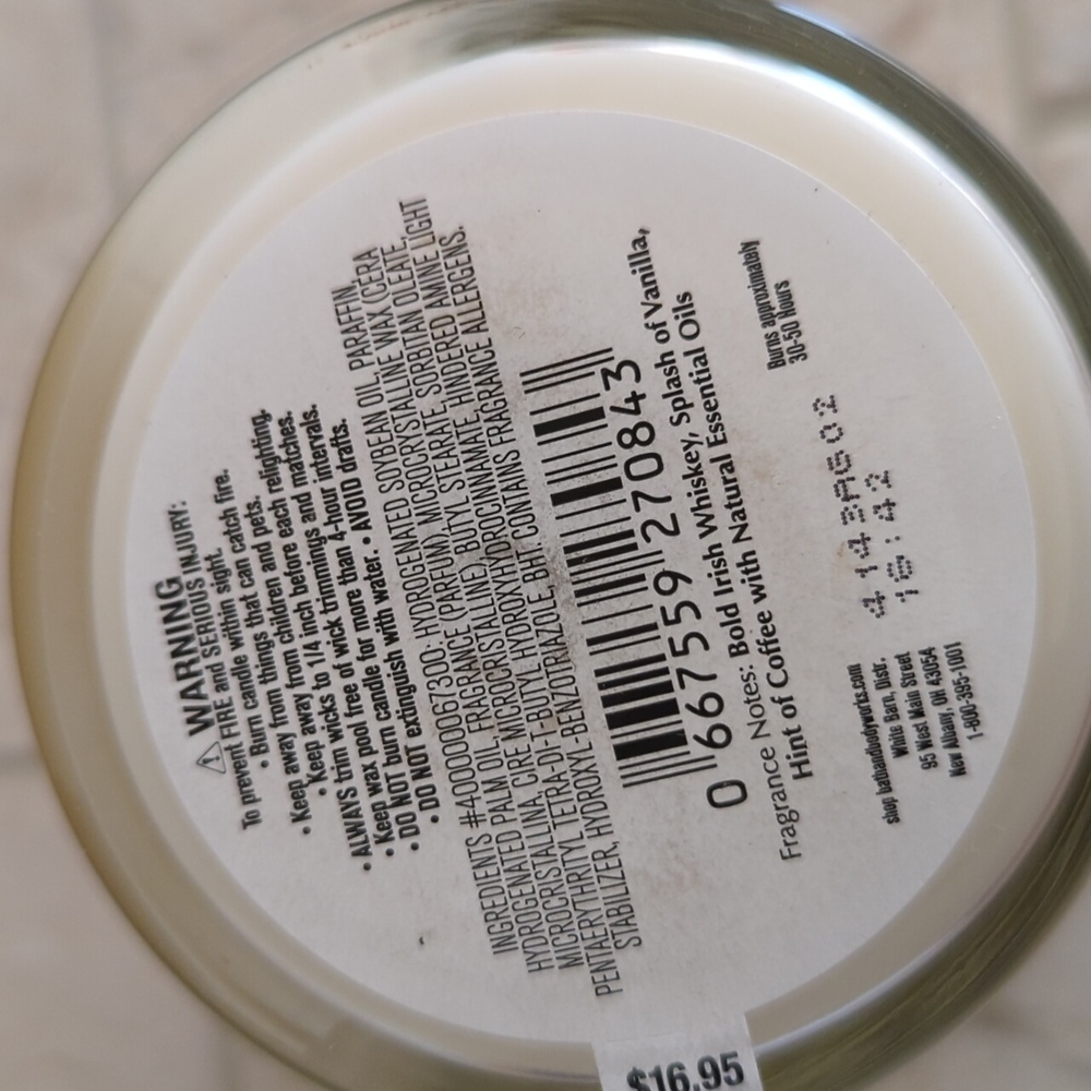 White Barn Candle - Picture 4 of 4